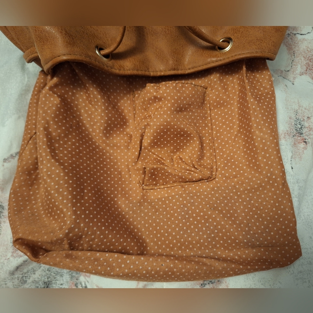 Atmosphere Tan Backpack Drawstring Ajustable Staps Front Zip Pocket - Picture 13 of 16